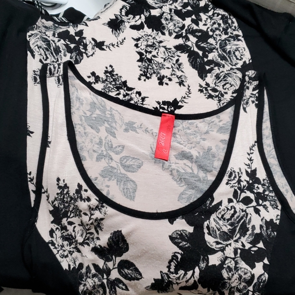 DRESS - Picture 3 of 4